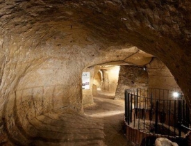 Cho thuê xe 7 chỗ giá rẻ đi Củ Chi Thành phố Hồ Chí Minh