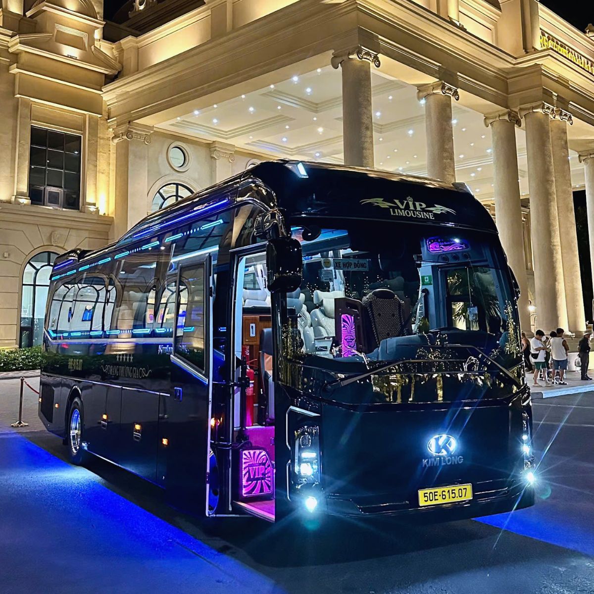 thuê xe limousine 22 chỗ