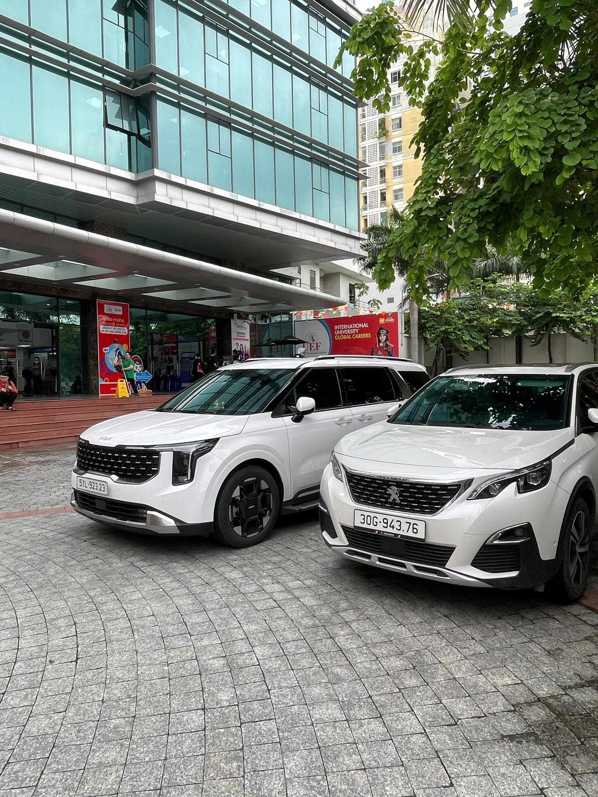 Dịch vụ cho thuê xe 7 chỗ KIA Carnival được đánh giá cao