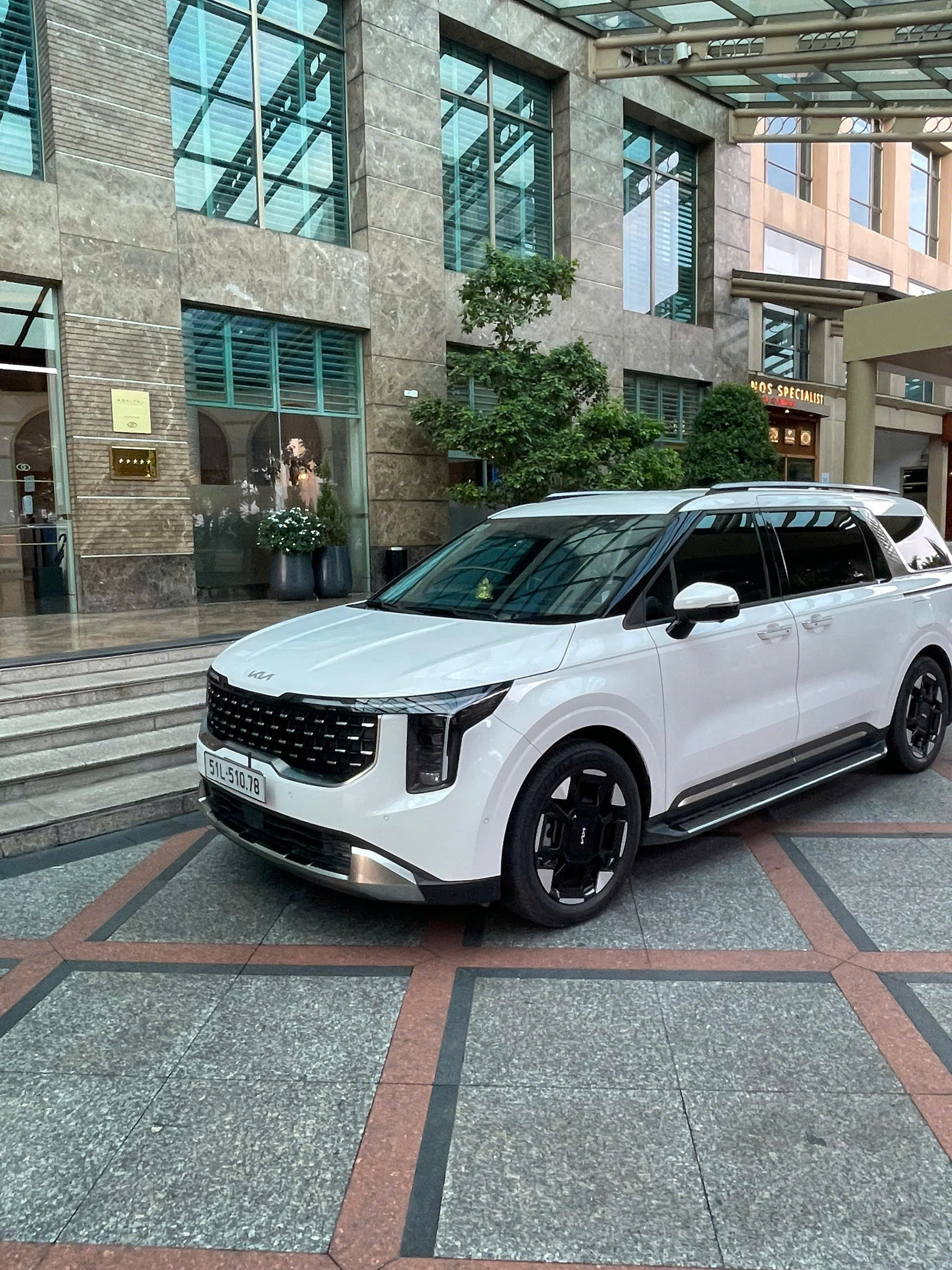 KIA Carnival 2022: Chiếc xe rộng nhất dành cho gia đình Việt