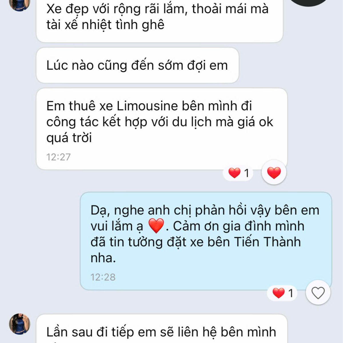 Khách thuê xe Limousine công tác du lịch