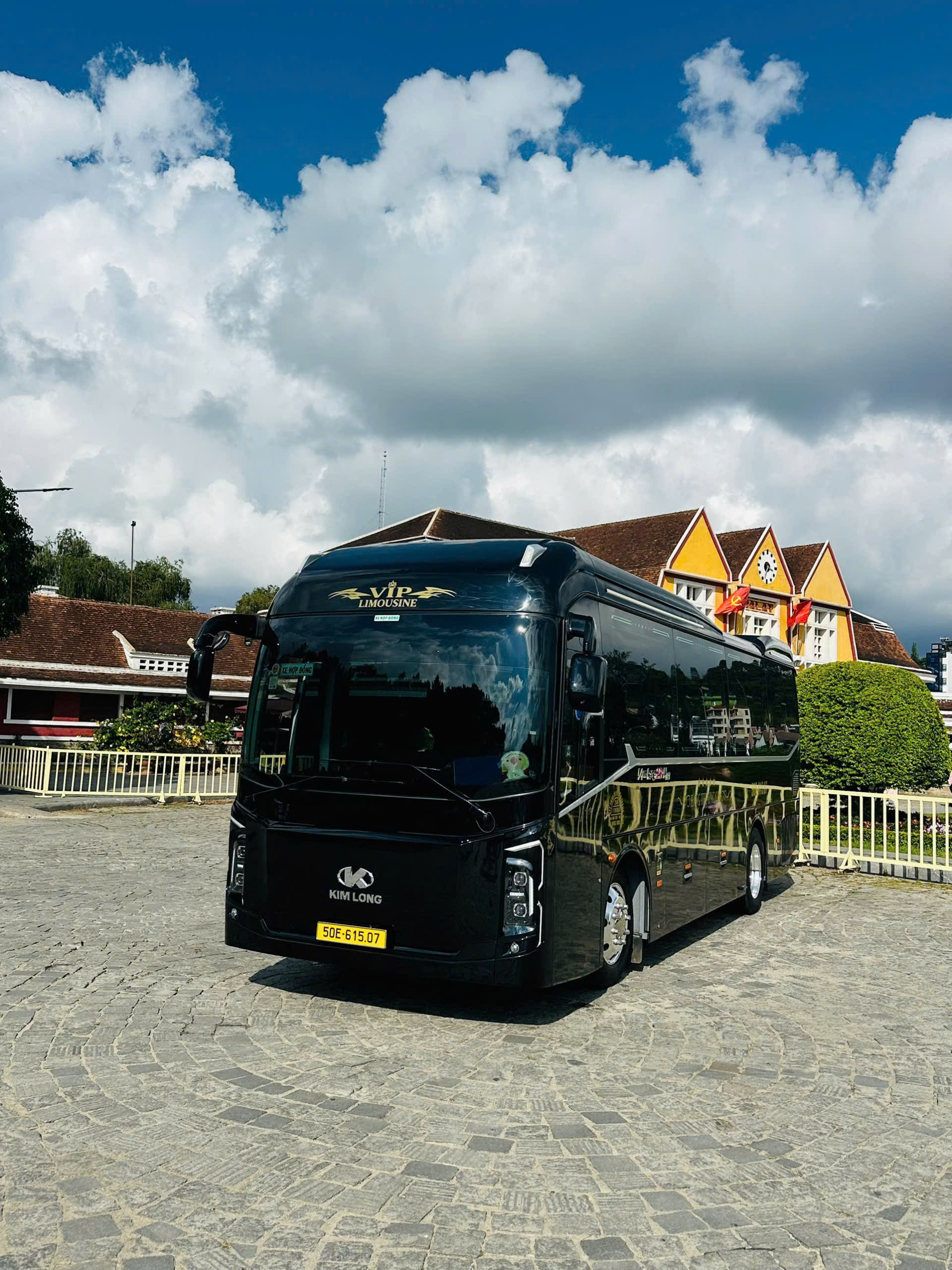 thuê xe limousine đà lạt 29 chỗ