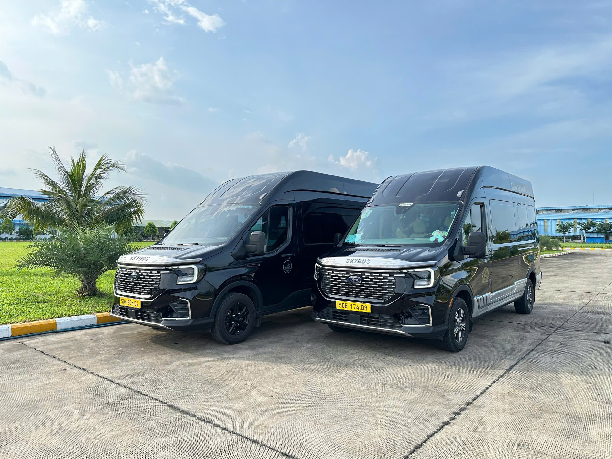 Hình ảnh thực tế khi thuê xe Limousine tại Du lịch Tiến Thành