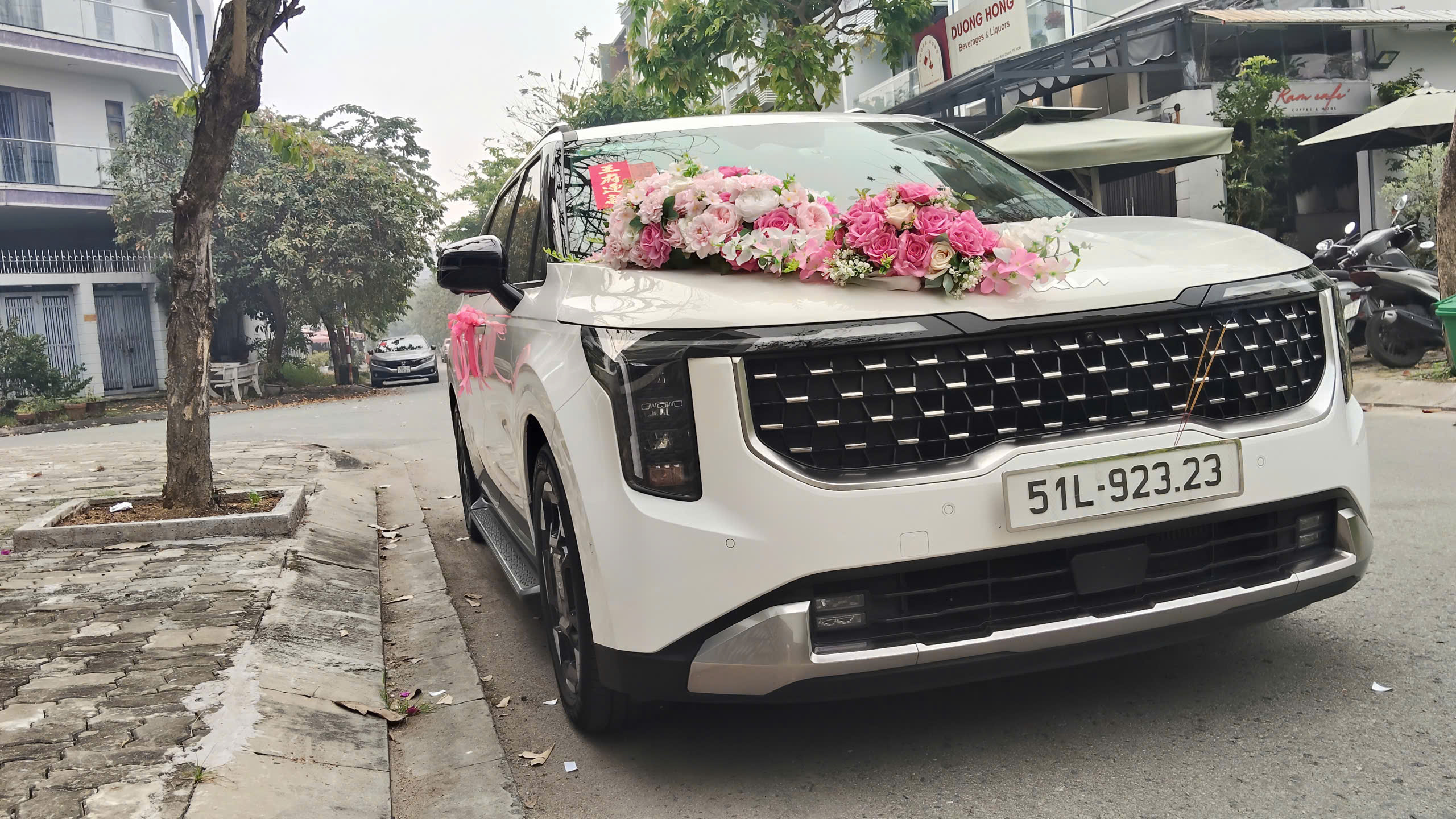 Thuê xe Limousine rước dâu