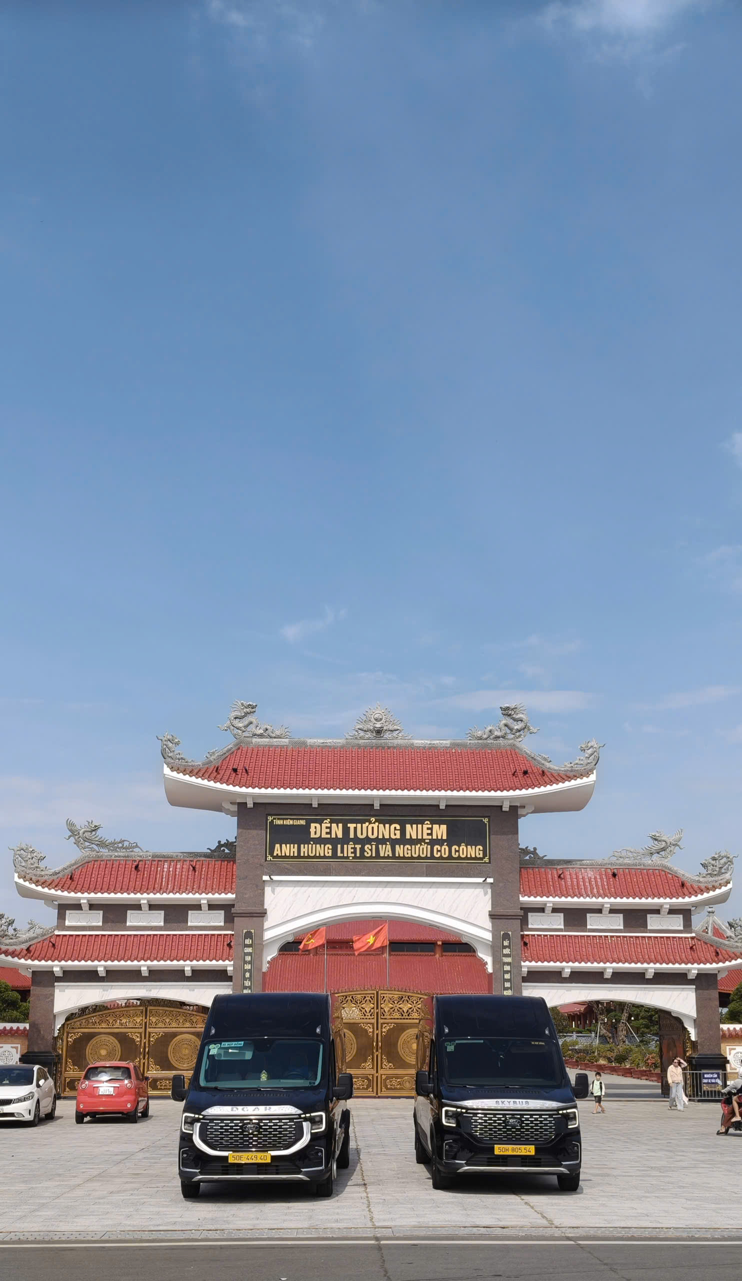Thuê xe Limousine tại Du lịch Tiến Thành