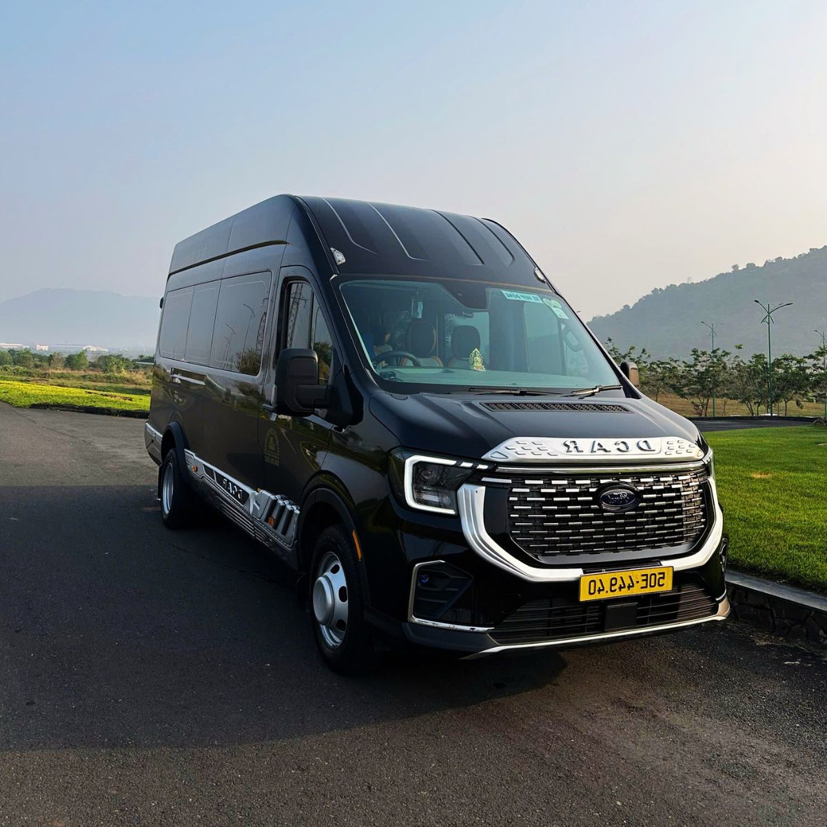 thuê xe limousine 16 chỗ ở tphcm