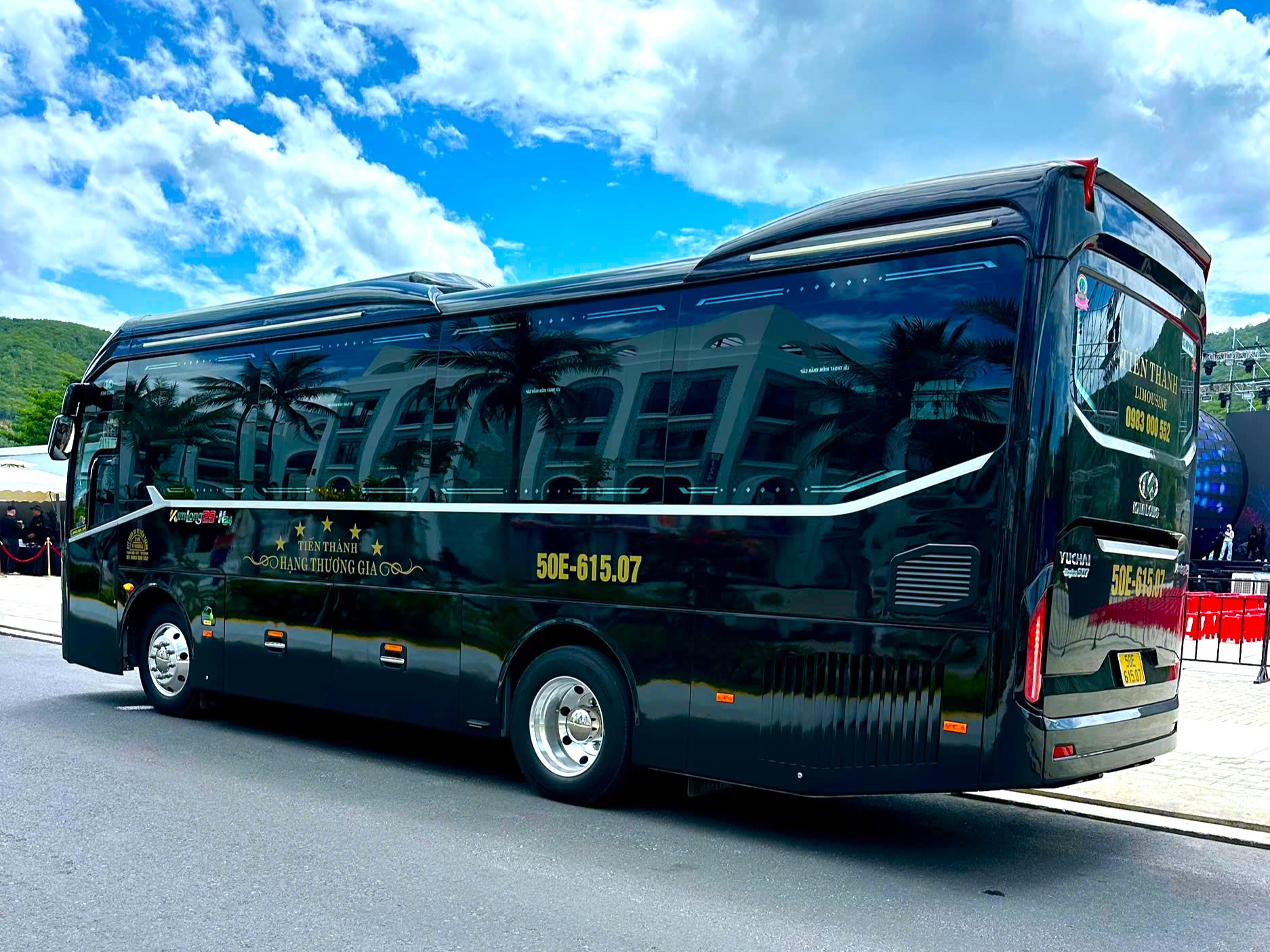 dịch vụ thuê xe limousine sài gòn nha trang có tài xế