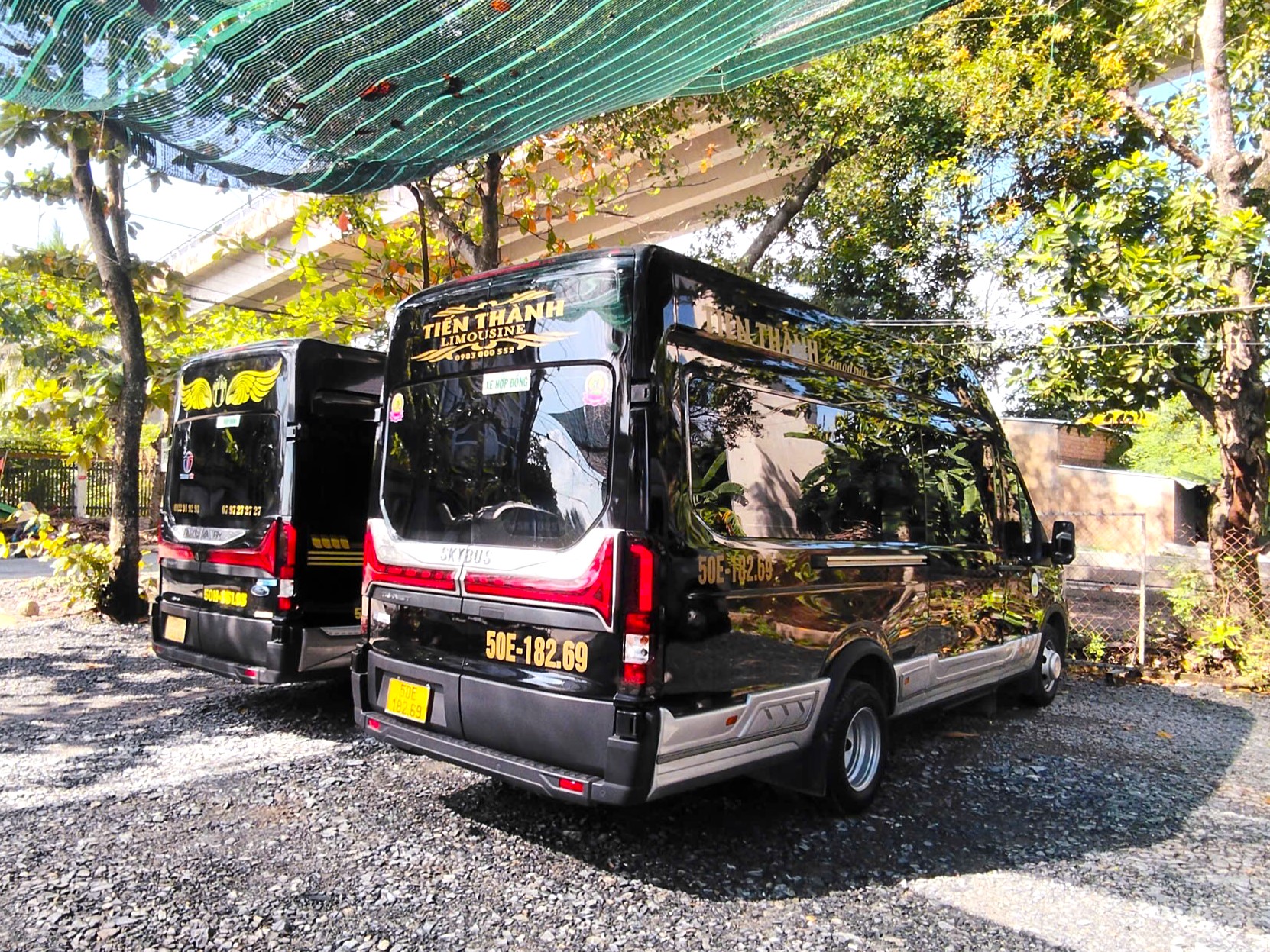 Du Lịch Tiến Thành cho thuê xe Limousine