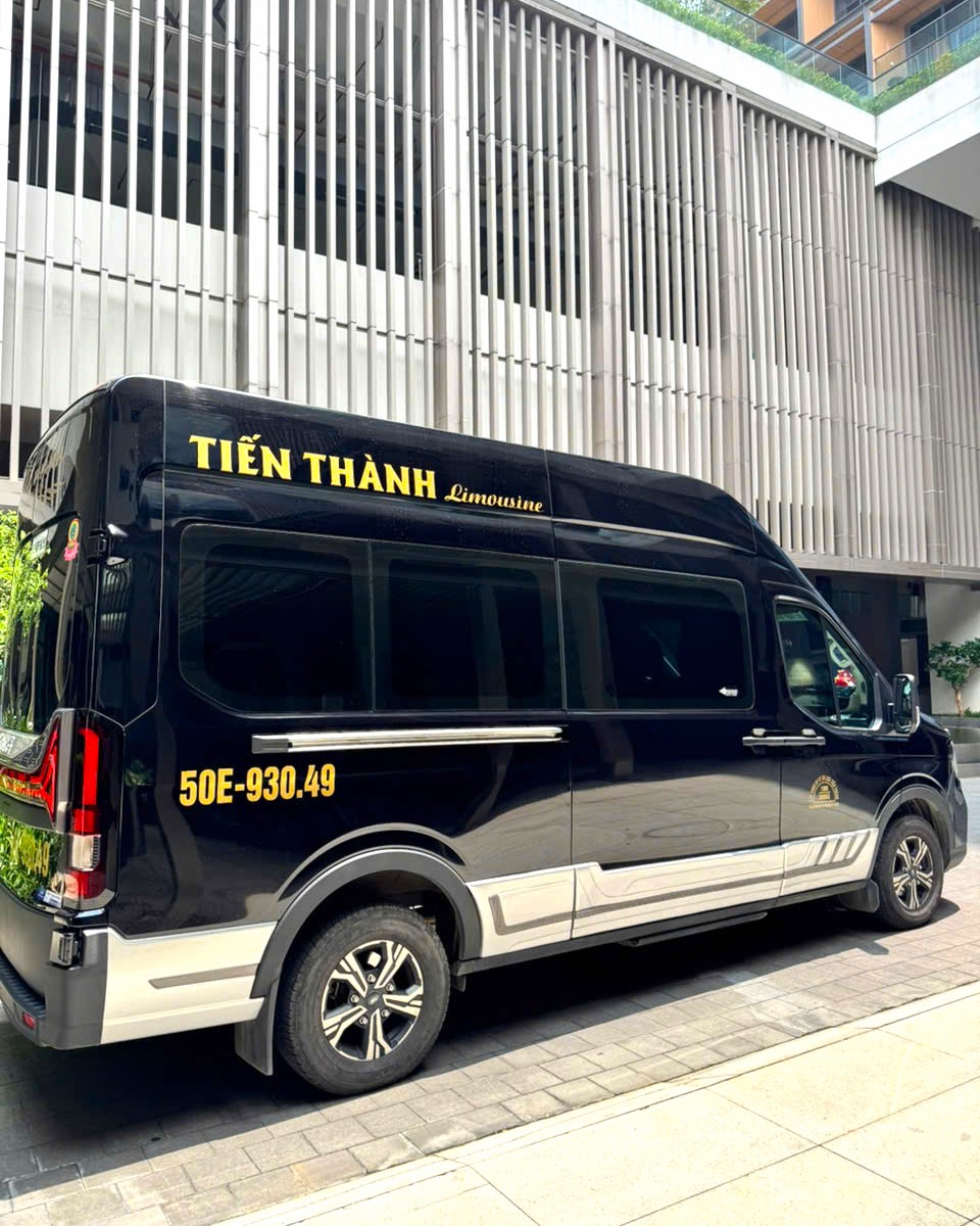 giá thuê xe limousine 9 chỗ hạng sang