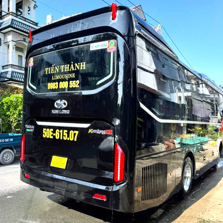 thuê xe limousine 22 chỗ giá tốt tại TPHCM