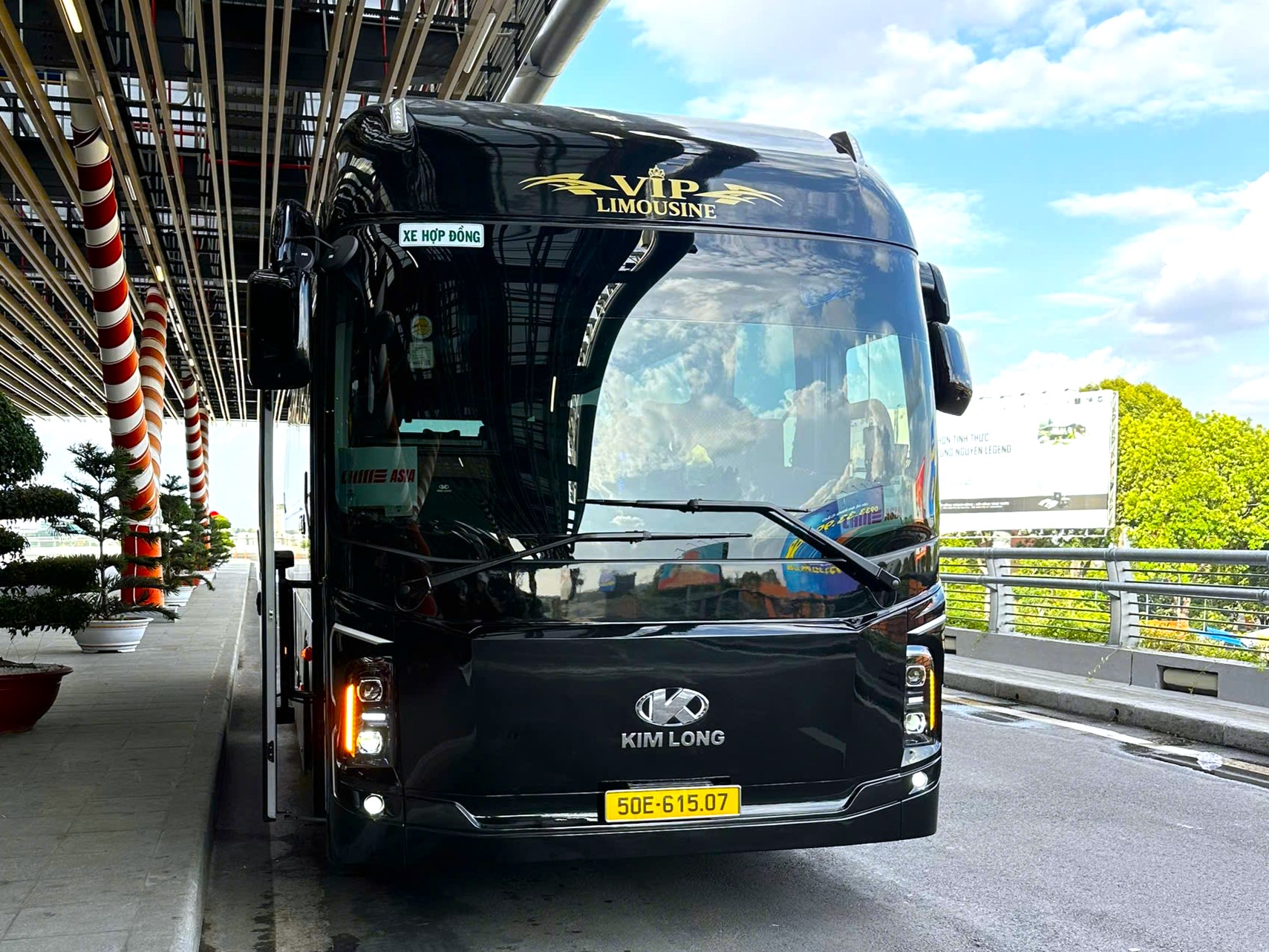 thuê xe limousine sài gòn nha trang hạng sang
